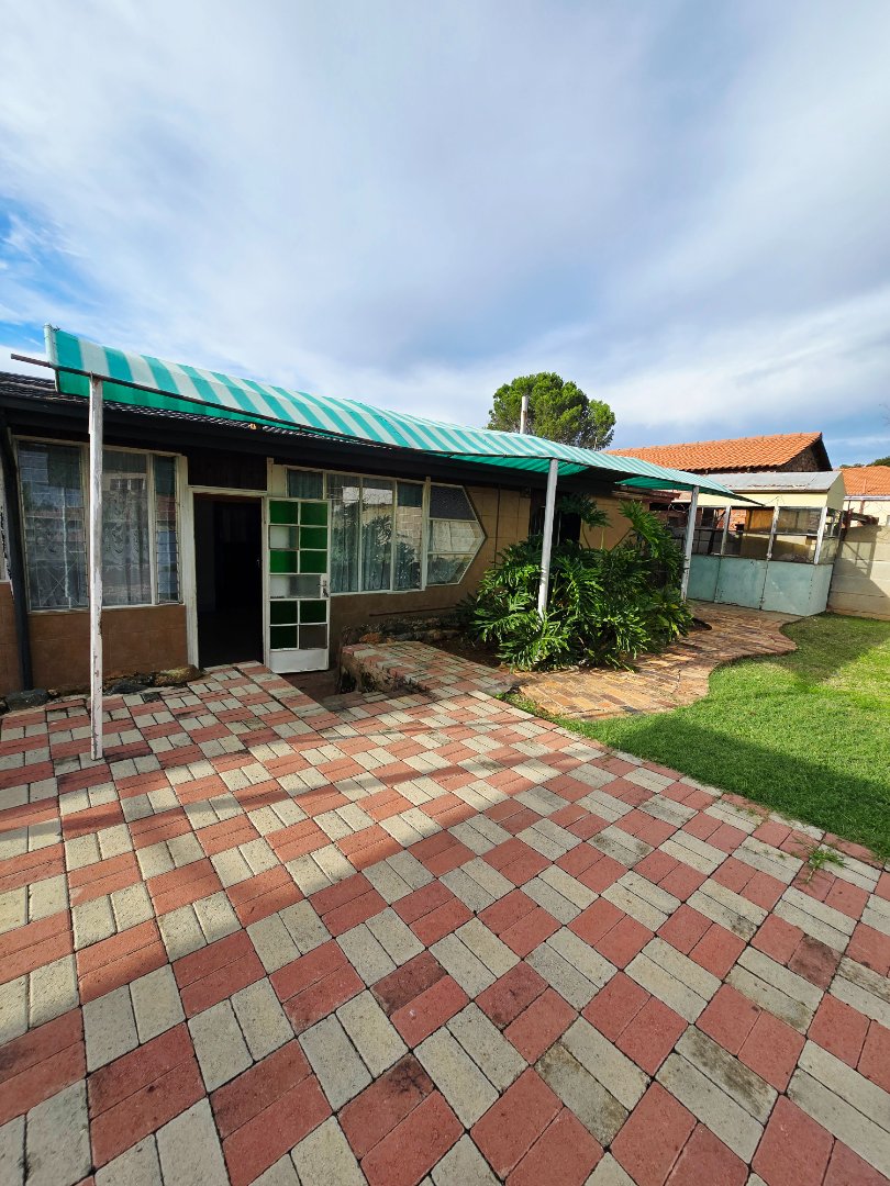 5 Bedroom Property for Sale in Elandia North West